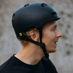 Casco POC Crane MIPS Nero -Bicicletta Negozio 10573 crane mips 1023 matt black 2