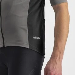 Maglia Castelli Perfetto RoS 2 Wind Rosso Corsa GORE-TEX INFINIUM™ Manica Corta Grigio Nichel -Bicicletta Negozio ca 4522513 064 006